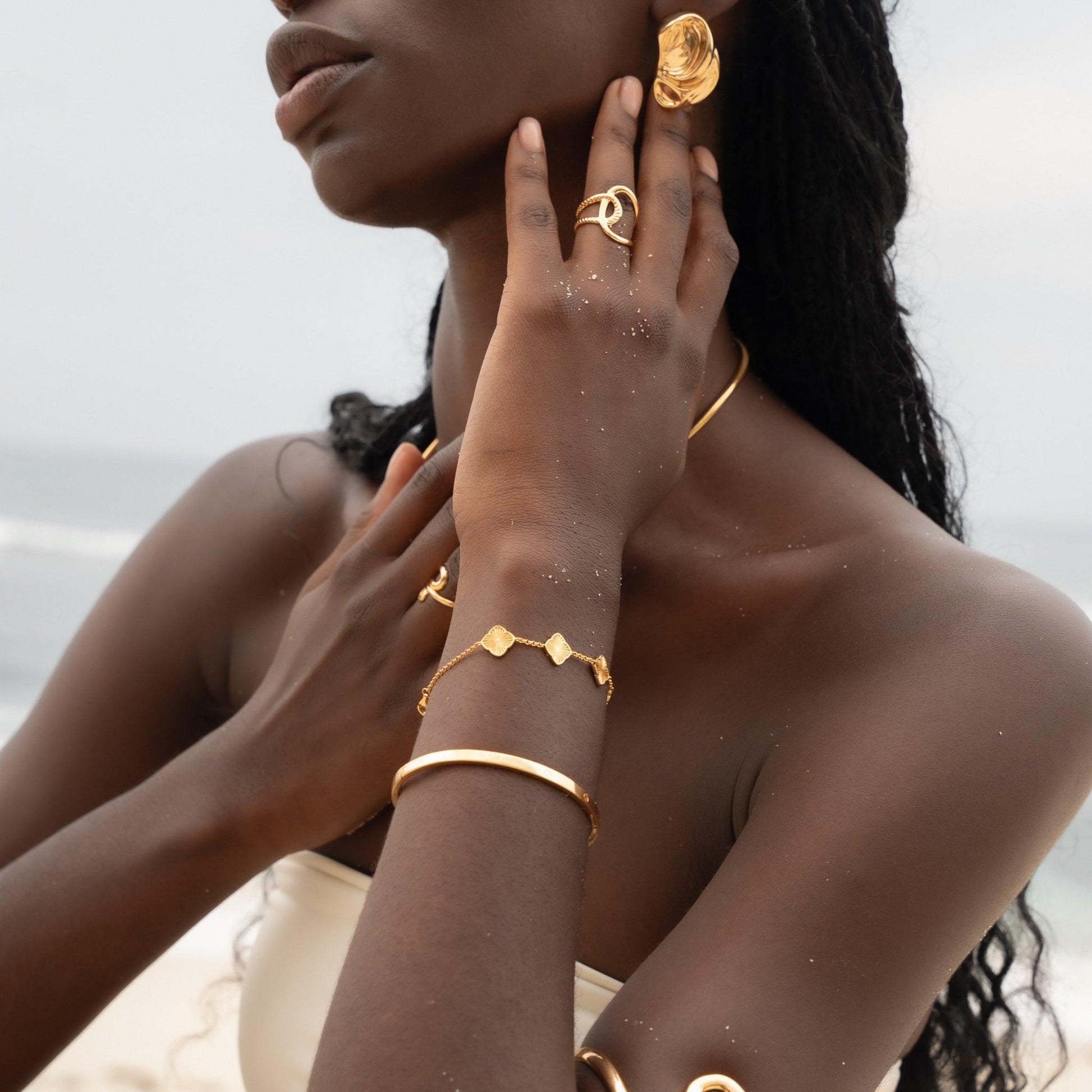 Vera Band Ring-1
